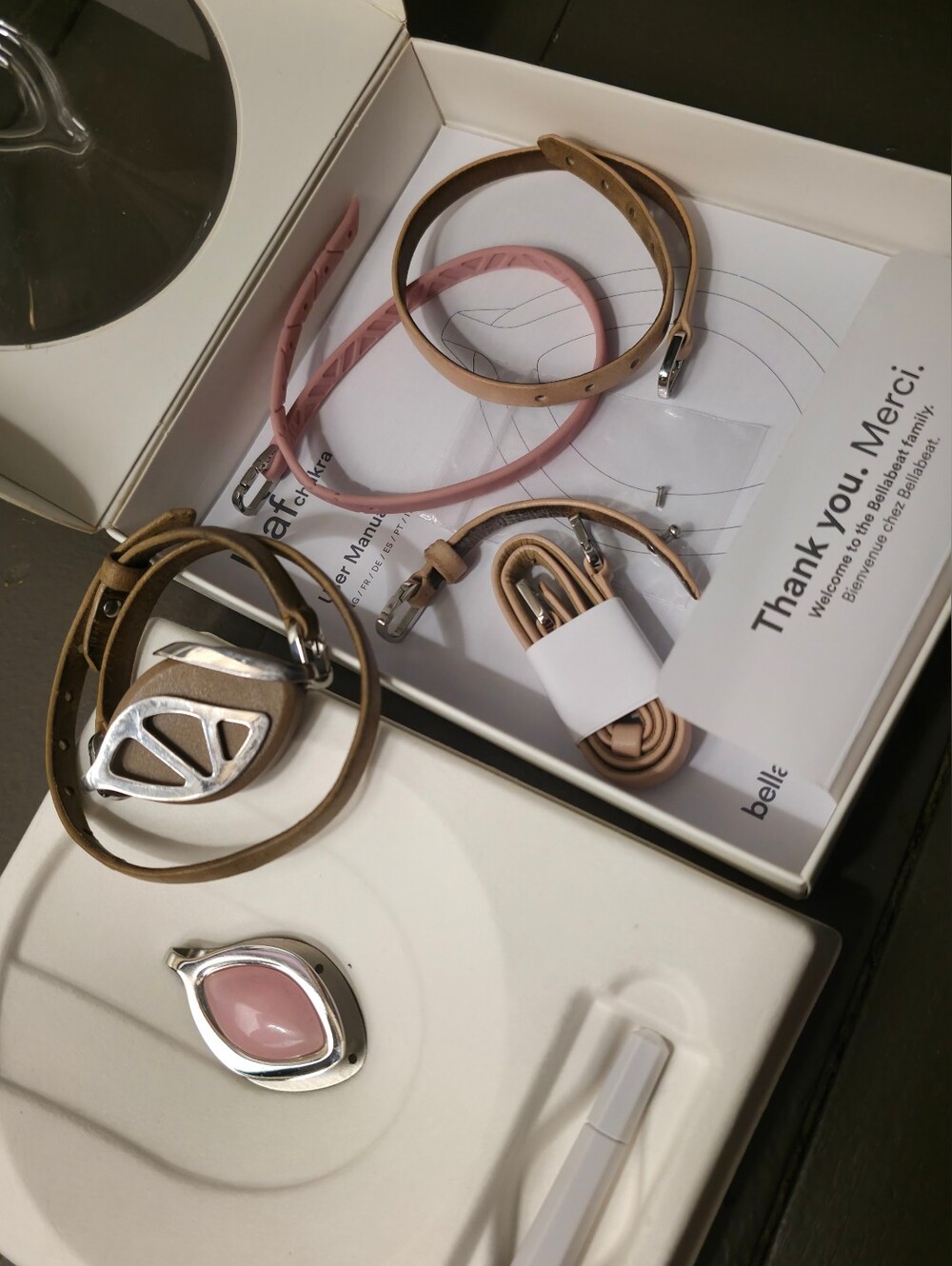 Leaf Smart Jewelry - bracelet • necklace • clip - Bellabeat